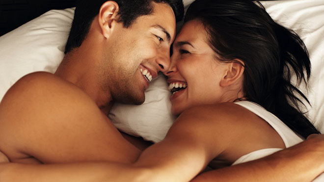 man-woman-bed-120629