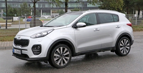 11361-1440920478-so-vseh-storon-svezhie-foto-novogo-kia-sportage_143843_b